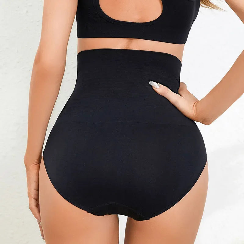 unsichtbar formendes Höschen