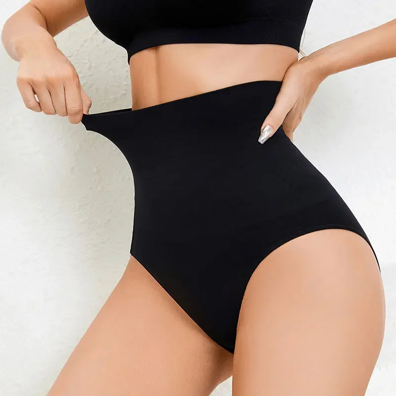 unsichtbar formendes Höschen